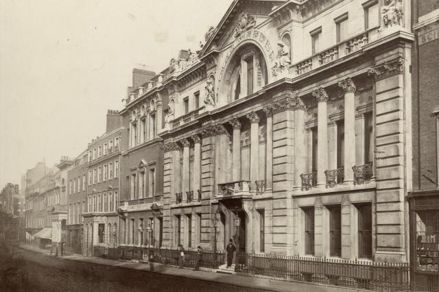 Freemasons’ Hall on Great Queen Street in 19th century ©Museum of Freemasonry, London