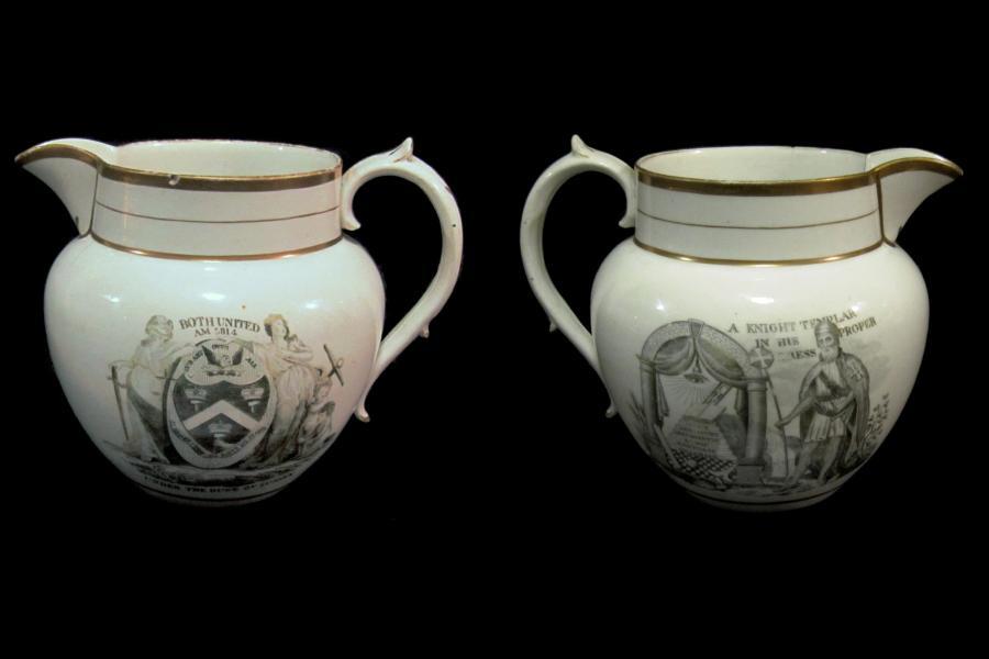 White porcelain jug with coat of arms of the Moderns Grand Lodge