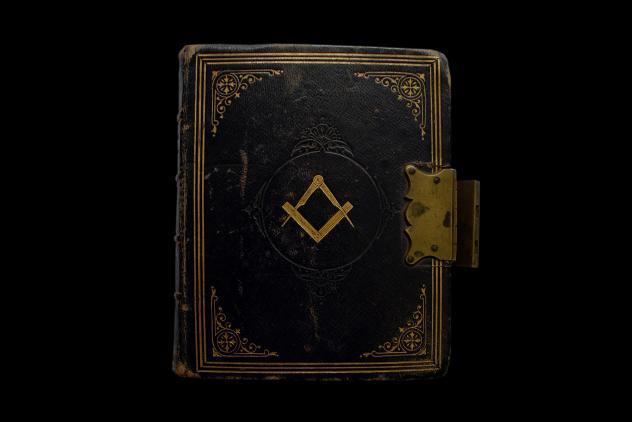 Ritual book by Claret ©Museum of Freemasonry, London